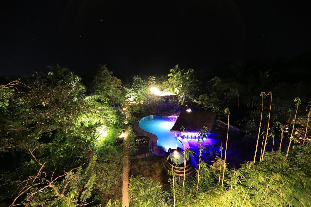 Sundaras Resort & Spa ดัมบูลลา ภายนอก รูปภาพ